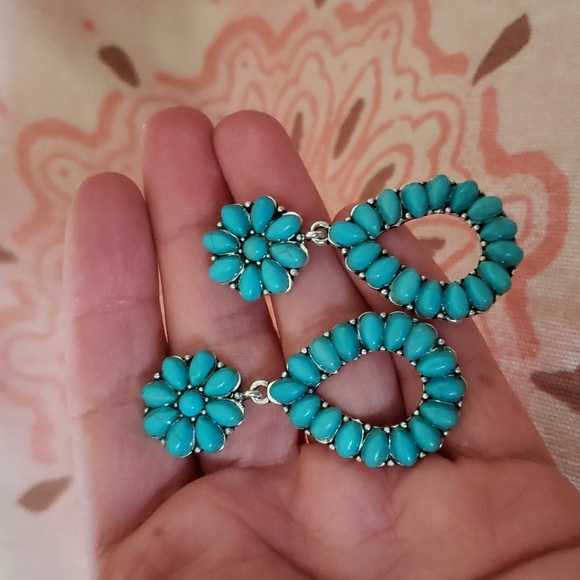 (B) Turquoise Floral Earrings Boho Western Cowgirl Rodeo Vaqueros - Picture 3 of 10